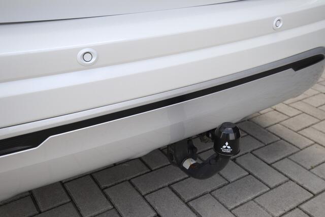 Mitsubishi OUTLANDER 2.4 PHEV Instyle Opendak, Adaptive Cruise, Trekhaak, Leder