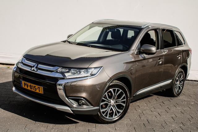 Mitsubishi OUTLANDER 2.0 150pk Aut. Connect Pro Trekhaak/ Carplay/ Navigatie apps/ Stuur-stoelverwarming/ Camera