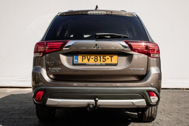 Mitsubishi OUTLANDER 2.0 150pk Aut. Connect Pro Trekhaak/ Carplay/ Navigatie apps/ Stuur-stoelverwarming/ Camera