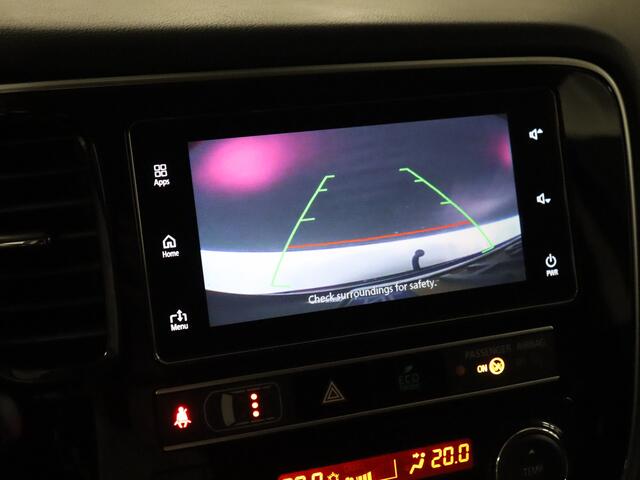 Mitsubishi OUTLANDER 2.4 PHEV Intense S [TREKHAAK, CAMERA, STOELVERWARMING, HALF LEDER, PDC V+A, CRUISE, CLIMATE, NIEUWSTAAT]