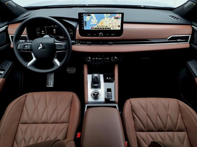 Mitsubishi OUTLANDER 2.4 PHEV Instyle+ / Elektrische Range 86 KM WLTP / 1600KG Trekgewicht / 8 Jaar Fabrieksgarantie
