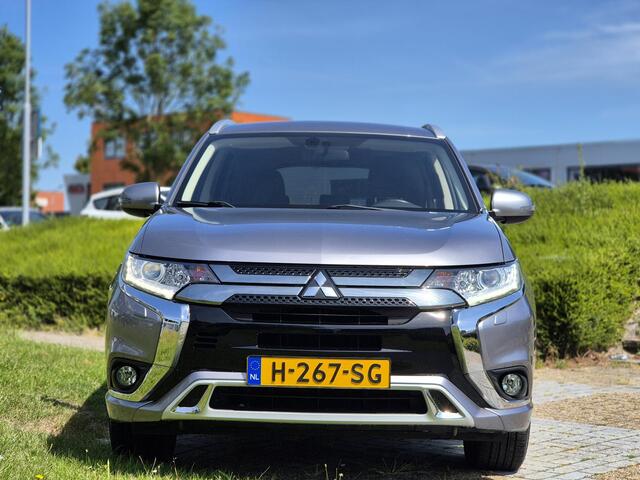Mitsubishi OUTLANDER 2.4 PHEV