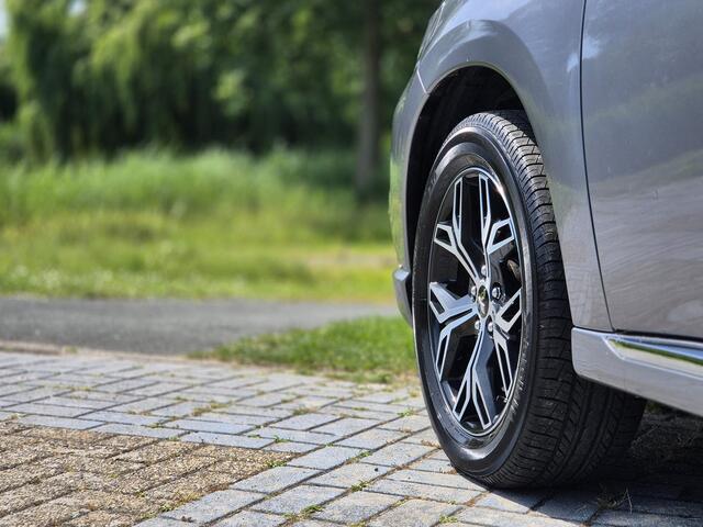 Mitsubishi OUTLANDER 2.4 PHEV