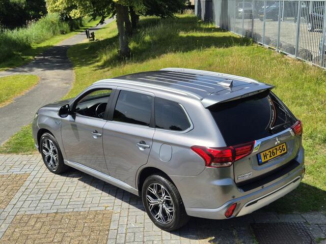 Mitsubishi OUTLANDER 2.4 PHEV