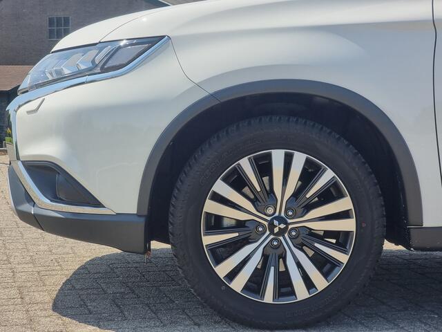 Mitsubishi OUTLANDER 2.0 2WD Limited | 7 zitplaatsen | Automaat | Leer |
