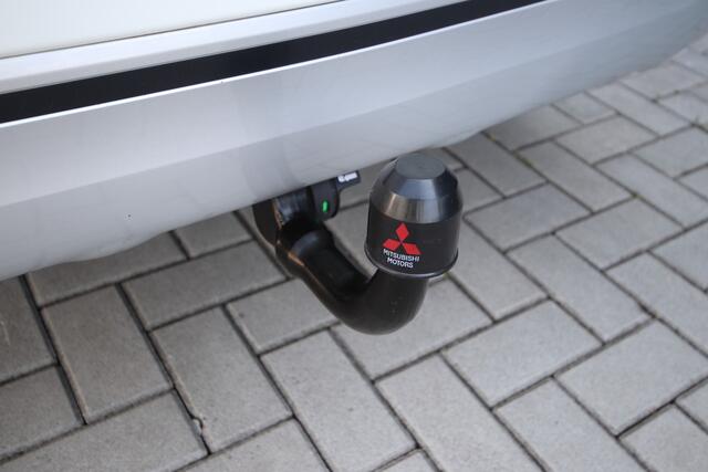 Mitsubishi OUTLANDER 2.4 PHEV Instyle Opendak, Adaptive cruise, Leder, E.achterklep, Trekhaak