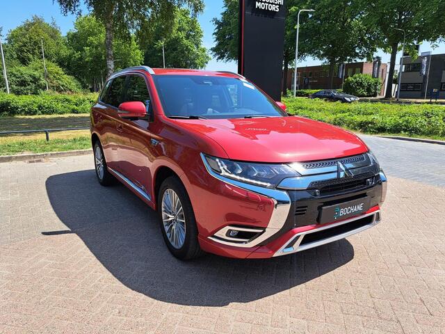 Mitsubishi OUTLANDER 2.4 PHEV Instyle | Schuifdak | Leder |