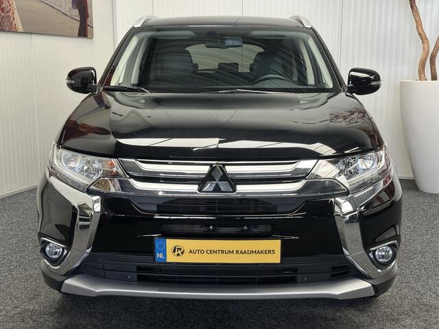 Mitsubishi OUTLANDER 2.0 EXECUTIVE EDITION 7 PERSOONS LEDER NAVIGATIE CRUISE CONTROL CLIMATE CONTROL BLUETOOTH TELEFOON MEDIA VOORBEREIDING ACHTERUITRIJCAMERA TREKHAAK ZEER MOOI !! 3010