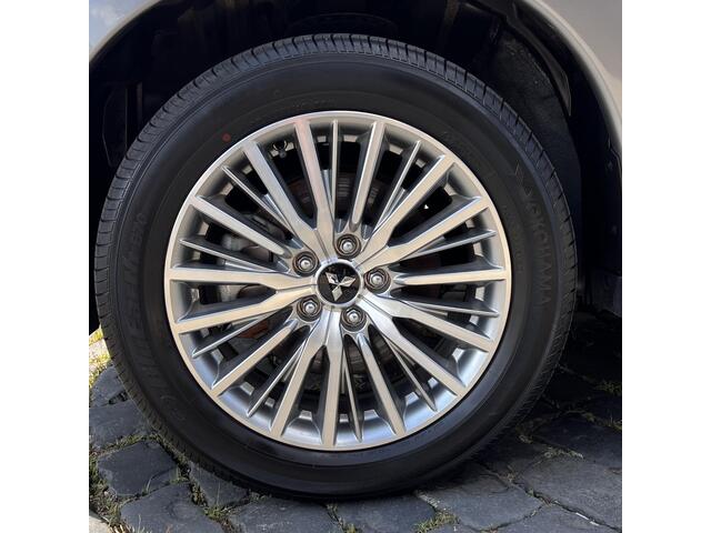 Mitsubishi OUTLANDER 2.4 PHEV Pure+ | Trekhaak | 18" LMV | Carplay | Camera | Stoelverw. | All-in rijklaarprijs