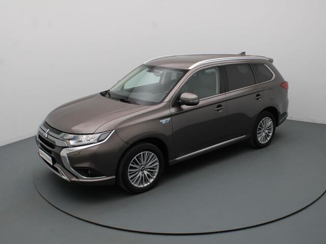 Mitsubishi OUTLANDER 240pk PHEV Intense Automaat Camera | Climate | Cruise | Carplay | Navi