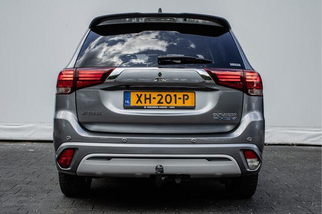 Mitsubishi OUTLANDER 2.4 PHEV 225pk Intense+ Trekhaak/ Elek. schuifdak/ Camera/ DAB+/ Carplay