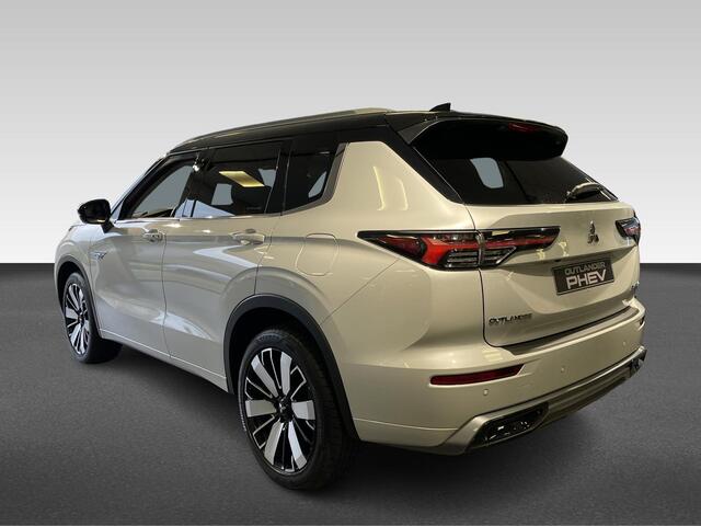 Mitsubishi OUTLANDER 2.4 PHEV Instyle van ¤ 60.930 voor ¤ 58.930