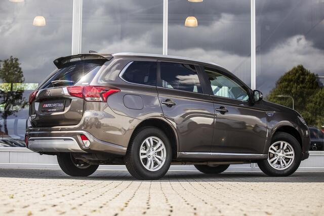 Mitsubishi OUTLANDER 2.4 PHEV Pure | Camera | NL Auto | Carplay