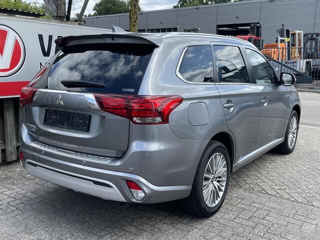 Mitsubishi OUTLANDER 2.4 PHEV Instyle 18"/LED/Leder/Stoel + stuurverwarming/Dodehoek/PDC v+a/360 Camera/Apple Carplay & Android Auto
