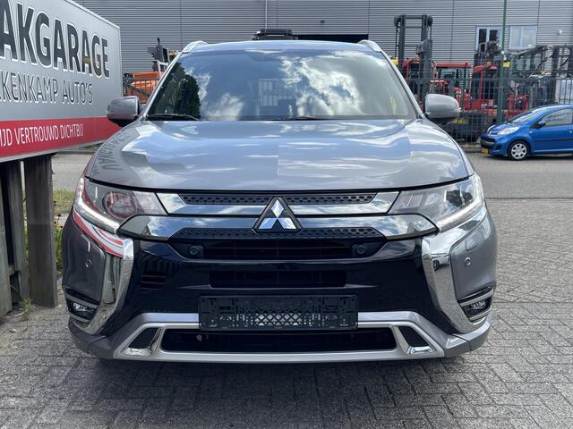 Mitsubishi OUTLANDER 2.4 PHEV Instyle 18"/LED/Leder/Stoel + stuurverwarming/Dodehoek/PDC v+a/360 Camera/Apple Carplay & Android Auto