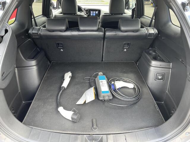 Mitsubishi OUTLANDER 2.4 PHEV Instyle 18"/LED/Leder/Stoel + stuurverwarming/Dodehoek/PDC v+a/360 Camera/Apple Carplay & Android Auto
