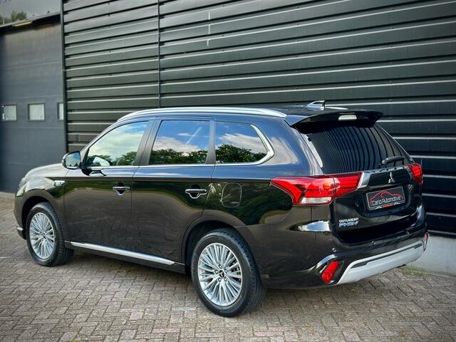 Mitsubishi OUTLANDER 2.4 PHEV Pure+ ACC|BLINDSPOT|LANEASS|LEDER|CAMERA