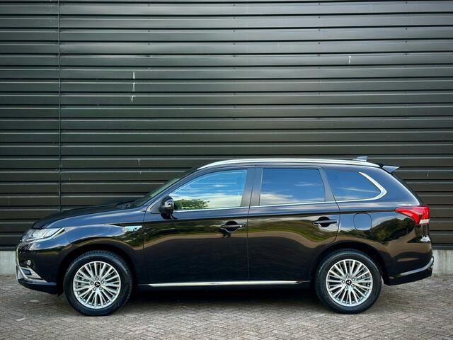 Mitsubishi OUTLANDER 2.4 PHEV Pure+ ACC|BLINDSPOT|LANEASS|LEDER|CAMERA