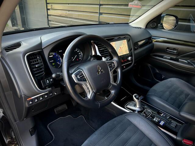 Mitsubishi OUTLANDER 2.4 PHEV Pure+ ACC|BLINDSPOT|LANEASS|LEDER|CAMERA
