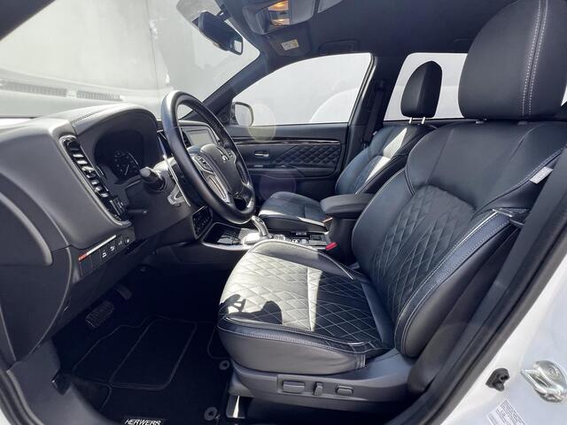 Mitsubishi OUTLANDER 2.4 PHEV Intense+ Automaat / Dealer onderhouden / Afneembare trekhaak 1.500 kg / Dode hoek detectie / Leder / Spoilerpakket / 19" LM wielen met All Season banden /
