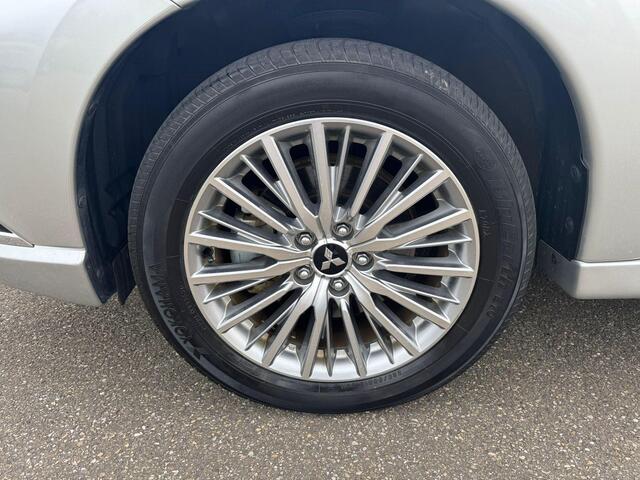 Mitsubishi OUTLANDER 2.4 PHEV Intense+