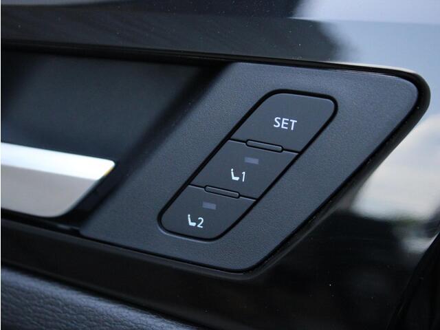 Mitsubishi OUTLANDER 2.4 PHEV Instyle+ Lederen Interieur, Elektrisch Glazen Panoramadak, Stoelventilatie, Yamaha Audio