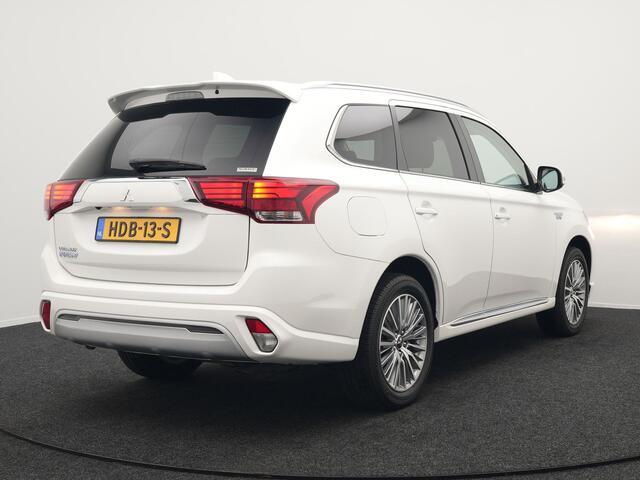 Mitsubishi OUTLANDER 2.4 Intense Plug in Hybrid 225pk PHEV | Apple Carplay | Parkeersensoren | Stoelverwarming | L.M. 18" | Camera | Cruise Control | Climate Control | DAB |