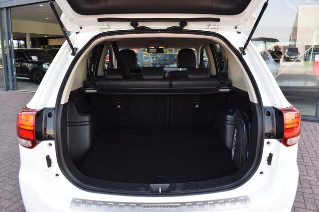 Mitsubishi OUTLANDER 2.4 PHEV Pure | Apple Carplay | Camera | Keyless | Leer