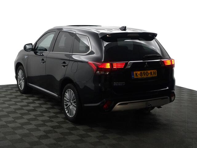 Mitsubishi OUTLANDER 2.4 PHEV Intense+ Aut- Schuifdak, Stuur/Stoelverwarming, 360 Camera, Carplay, Android Auto, Xenon Led