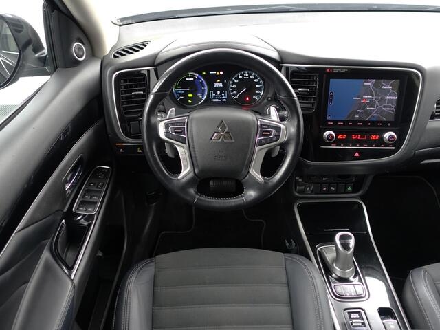 Mitsubishi OUTLANDER 2.4 PHEV Intense+ Aut- Schuifdak, Stuur/Stoelverwarming, 360 Camera, Carplay, Android Auto, Xenon Led