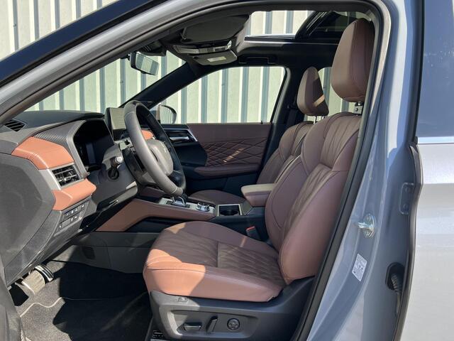Mitsubishi OUTLANDER 2.4 PHEV Instyle+ / Full Options! / Massagestoelen / Memory Seats / Dynamic Sound Yahama Ultimate / Adaptieve Cruise Control / Schuif- & Kanteldak / Digitale Cockpit / 360 Graden Camera /Elektrische Range 86 KM WLTP / Garantie t/m 17-02-2033 /