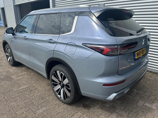 Mitsubishi OUTLANDER 2.4 PHEV Instyle Caravantrekker van het jaar