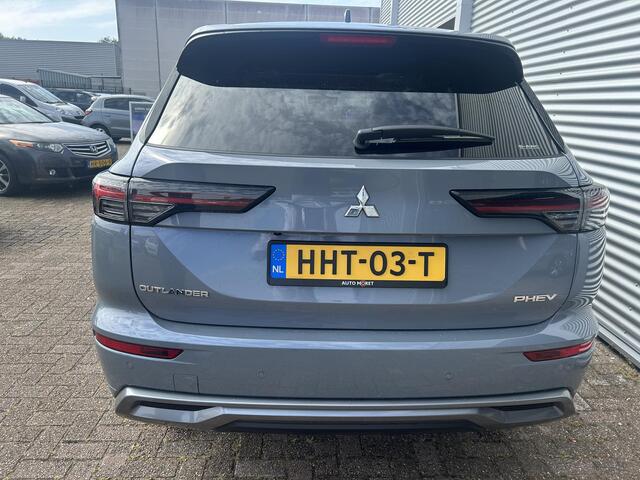Mitsubishi OUTLANDER 2.4 PHEV Instyle Caravantrekker van het jaar