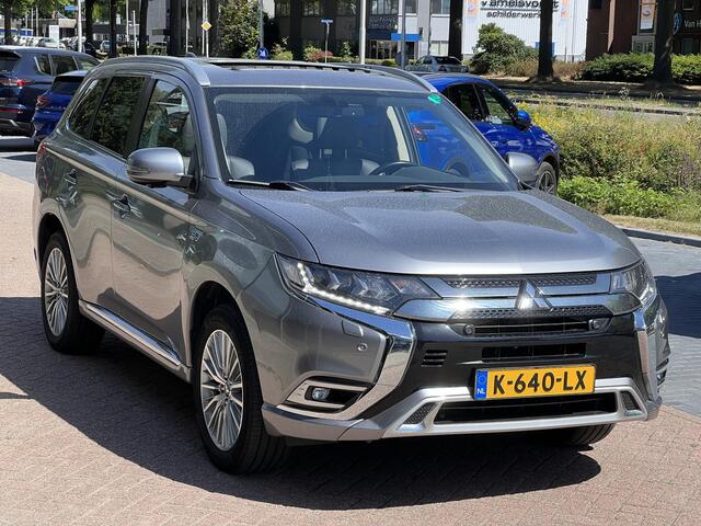 Mitsubishi OUTLANDER 2.4 PHEV Intense+ | Afneembare trekhaak | Carplay | Navigatie | Sunroof