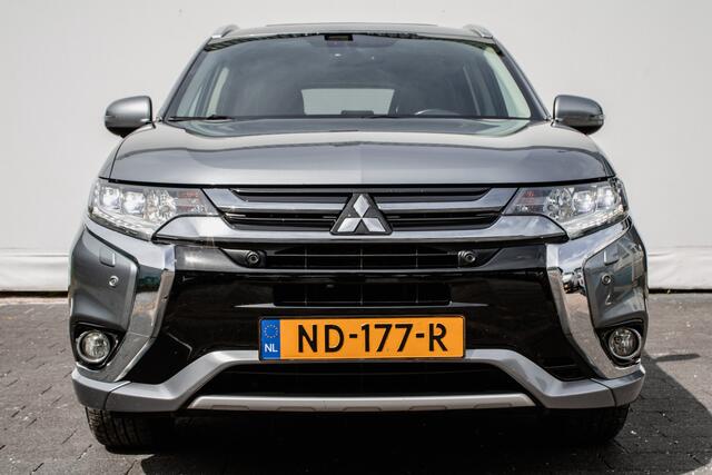 Mitsubishi OUTLANDER 2.0 PHEV instyle Lederen int./ Stuur + stoelverwarming/ Schuifdak/ Camera/ DAB/ Cruise control