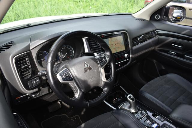 Mitsubishi OUTLANDER 2.4 PHEV INTENSE+ CAMERA/LEDER/SCHUIFDAK