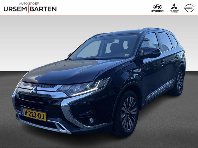 Mitsubishi OUTLANDER 2.0 2WD CVT Limited 7-persoons Automaat | elektrische achterklep | stuurverwarming | Apple-carplay