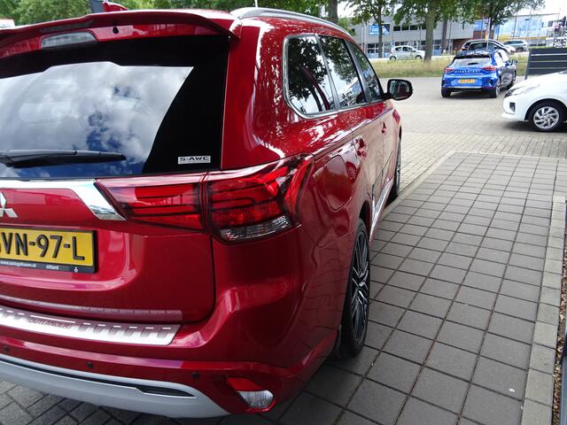 Mitsubishi OUTLANDER 2.4 PHEV Intense+