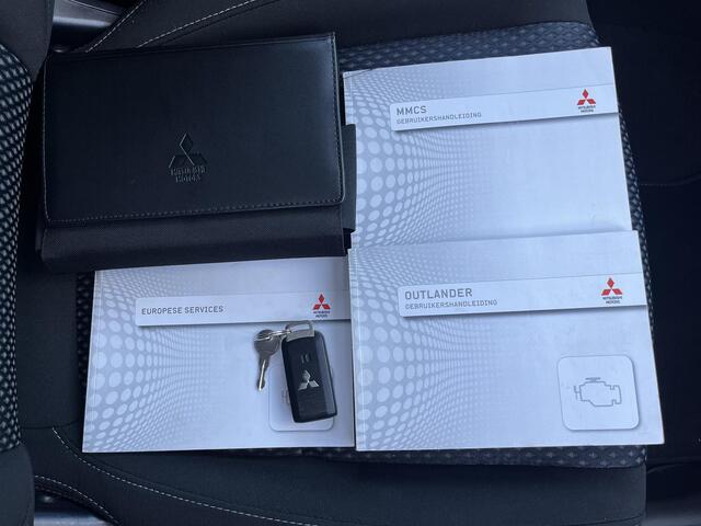 Mitsubishi OUTLANDER 2.0 Business Edition Automaat / Afneembare Trekhaak (Trekgewicht 1.600kg) / Achteruitrijcamera / Keyless Entry & Start / Cruise- en Climate Control / Navigatie full map / Bluetooth /