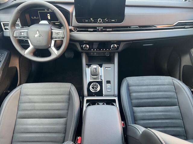 Mitsubishi OUTLANDER 2.4 PHEV First Edition |¤2.000,- VOORRAADKORTING| OP=OP| 8 Jaar garantie|