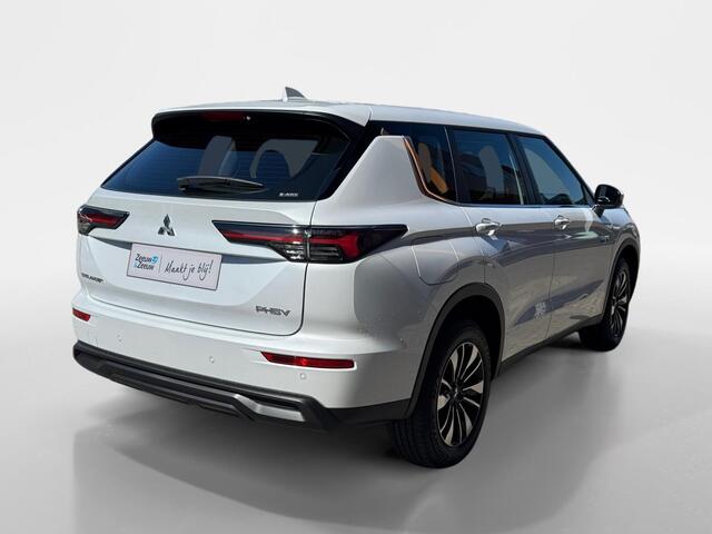 Mitsubishi OUTLANDER 2.4 PHEV Pure |¤2.000,- Voorraadkorting|Navigatie| Adaptieve cruise control| Dode hoeksensor|PDC V+A| 8 jaar garantie|