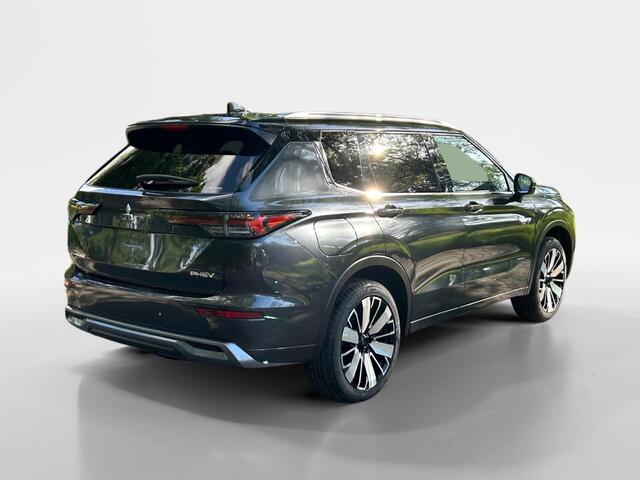 Mitsubishi OUTLANDER 2.4 PHEV Instyle+ Apple Carplay/Android Auto , achterbank verwarmd , elektrisch glazen panorama-dak , cruise control adaptief , elektrisch verstelb. bestuurdersstoel met geheugen , elektrisch bedienbare achterklep met sensorsturing , luxe lederen bekledin