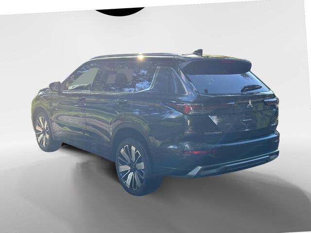 Mitsubishi OUTLANDER 2.4 PHEV Instyle+ Apple Carplay/Android Auto , achterbank verwarmd , elektrisch glazen panorama-dak , cruise control adaptief , elektrisch verstelb. bestuurdersstoel met geheugen , elektrisch bedienbare achterklep met sensorsturing , luxe lederen bekledin