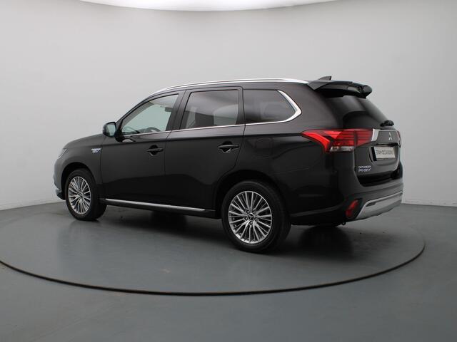 Mitsubishi OUTLANDER 240pk PHEV Intense Automaat Camera | Climate | Cruise | Navi | Stoelverw.