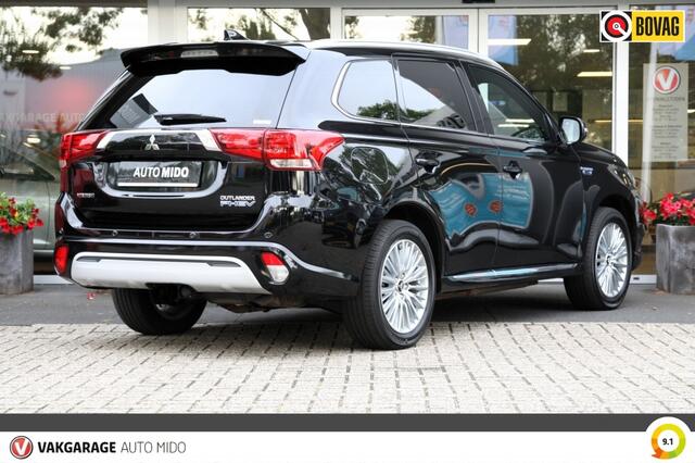 Mitsubishi OUTLANDER 2.4 PHEV 4WD Automaat First Edition | Leder interieur | Trekhaak