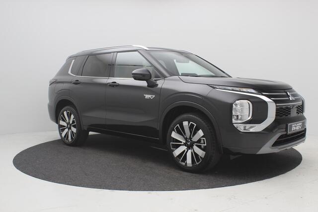Mitsubishi OUTLANDER 2.4 PHEV Instyle+ / ¤4000,- Voordeel Op Nieuwprijs / Prijs is rijklaar / Nieuw Model 2025 / Elektrische Range 86 KM WLTP / 1600KG Trekgewicht / 8 Jaar Fabrieksgarantie / Full Option /