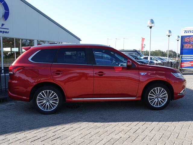 Mitsubishi OUTLANDER 2.4 PHEV Instyle LEER | DAKJE | ECC | ADAPT. CRUISE | CAMERA