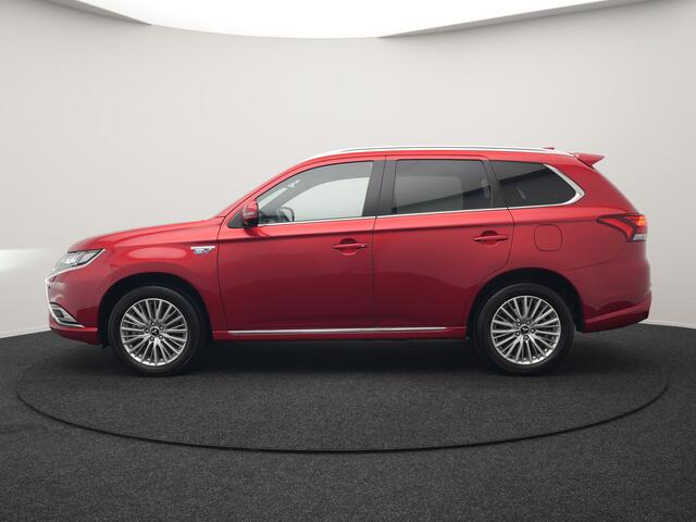 Mitsubishi OUTLANDER 2.4 Intense+ Plug In Hybrid 225pk Dealer O.H PHEV | 360 Camera | Lederen Sportstoelen Verwarmd | Keyless | Navigatie | Stuur Verwarmd | Cruise Control | Blis | DAB |