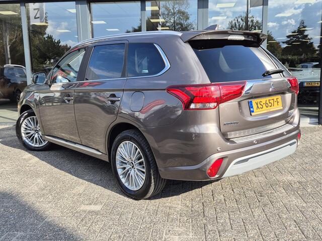 Mitsubishi OUTLANDER 2.4 PHEV Intense+ | PHEV | LM velgen | Leder alcantara |
