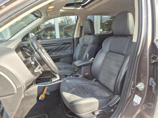 Mitsubishi OUTLANDER 2.4 PHEV Intense+ | PHEV | LM velgen | Leder alcantara |